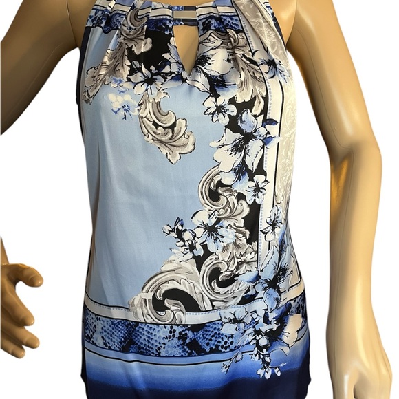 WHBM Outfit Elegant Blue and White Top with Navy Luxe Stretch Skinny Pants - Picture 9 of 16